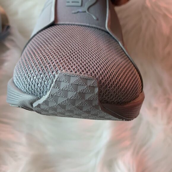 PUMA FIERCE CORE CROSS TRAINER SNEAKERS - Picture 13 of 16